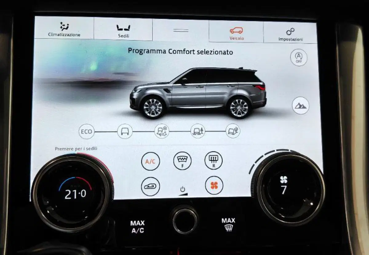 Land Rover Range Rover Sport usata a Venezia (11)