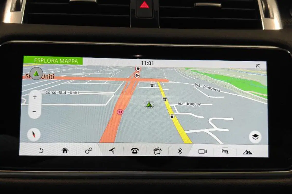 Land Rover Range Rover Sport usata a Venezia (16)