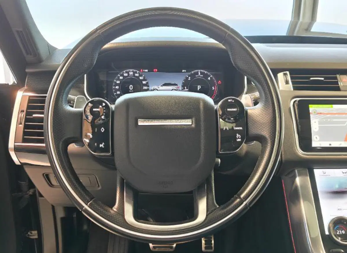 Land Rover Range Rover Sport usata a Venezia (17)