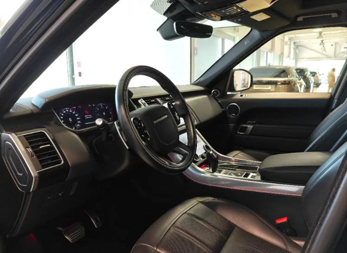 Land Rover Range Rover Sport usata a Venezia (2)