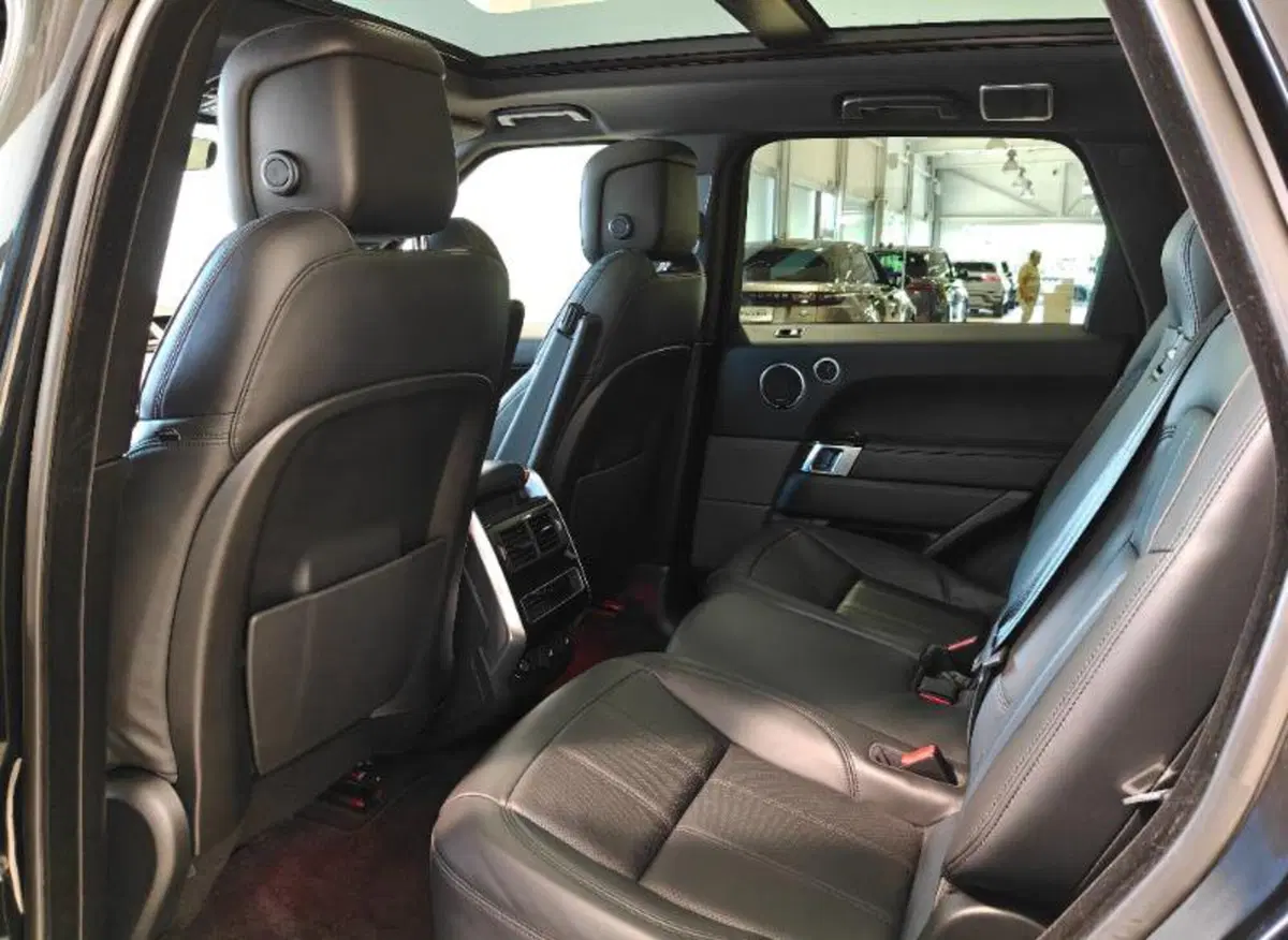 Land Rover Range Rover Sport usata a Venezia (3)