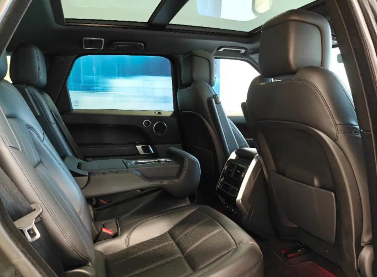 Land Rover Range Rover Sport usata a Venezia (5)