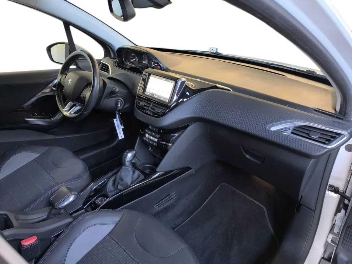 Peugeot 2008 usata a Udine (13)