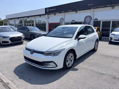 Volkswagen Golf 1.5 TGI DSG Style del 2022 usata a Jesi