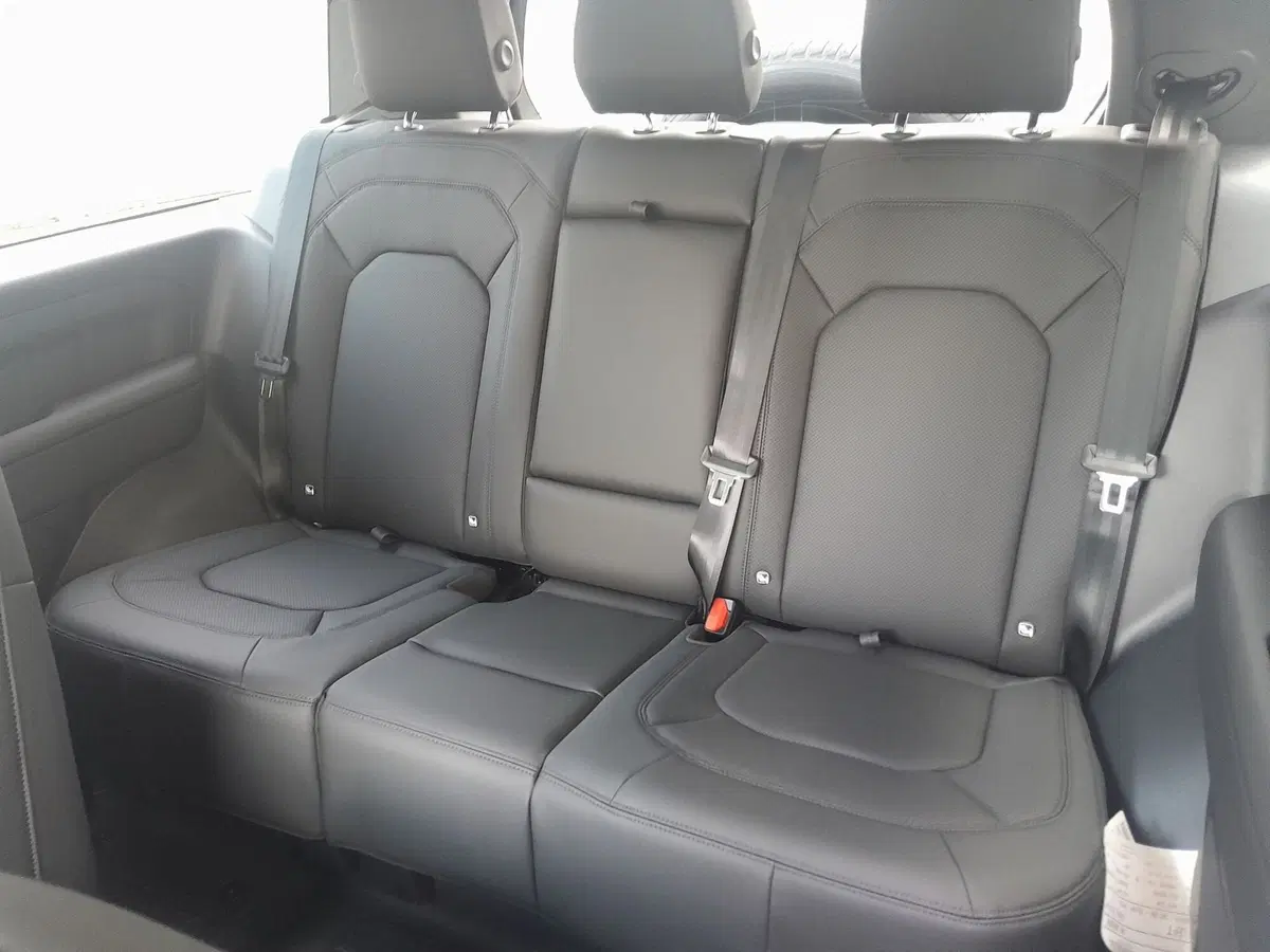 Land Rover Defender nuova a Cuneo (19)