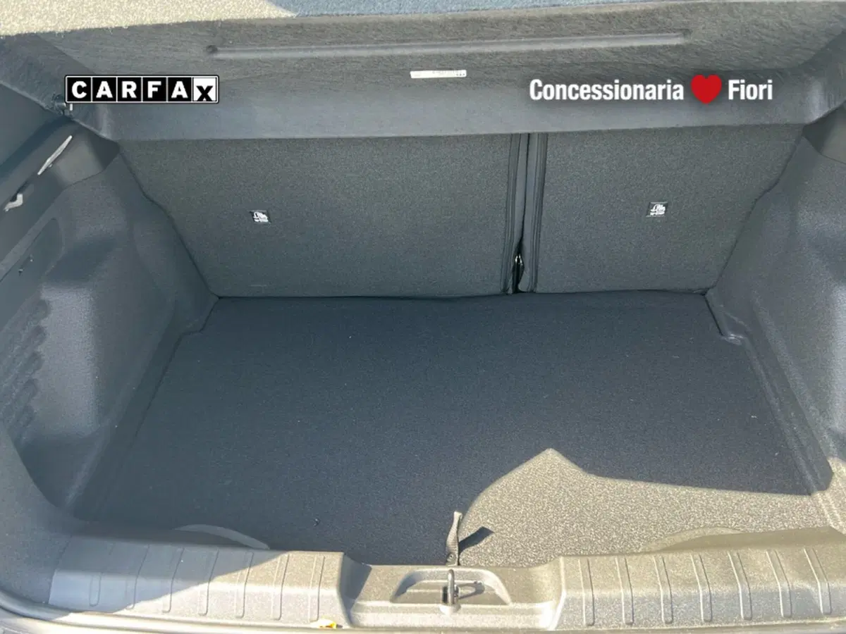 Jeep Avenger nuova a Latina (10)