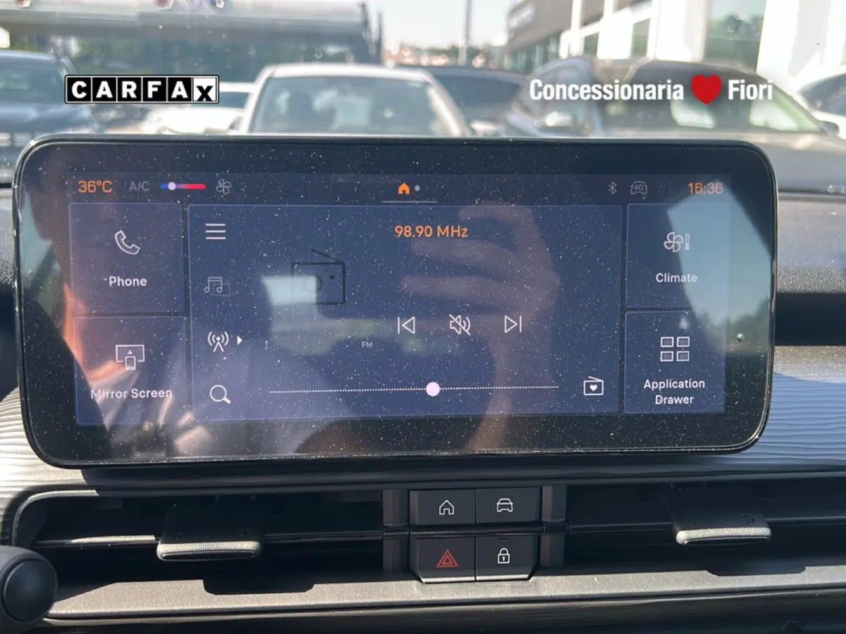 Jeep Avenger nuova a Latina (15)