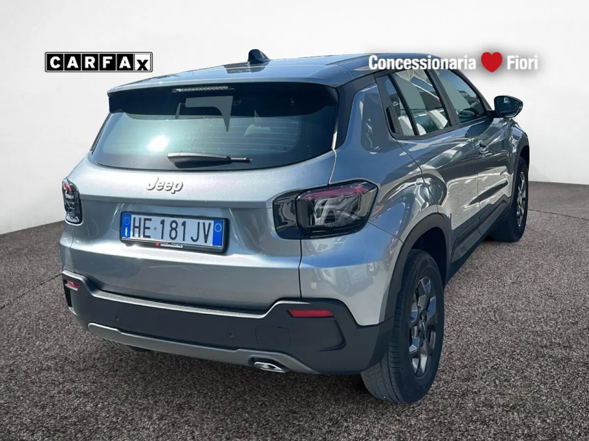 Jeep Avenger nuova a Latina (3)