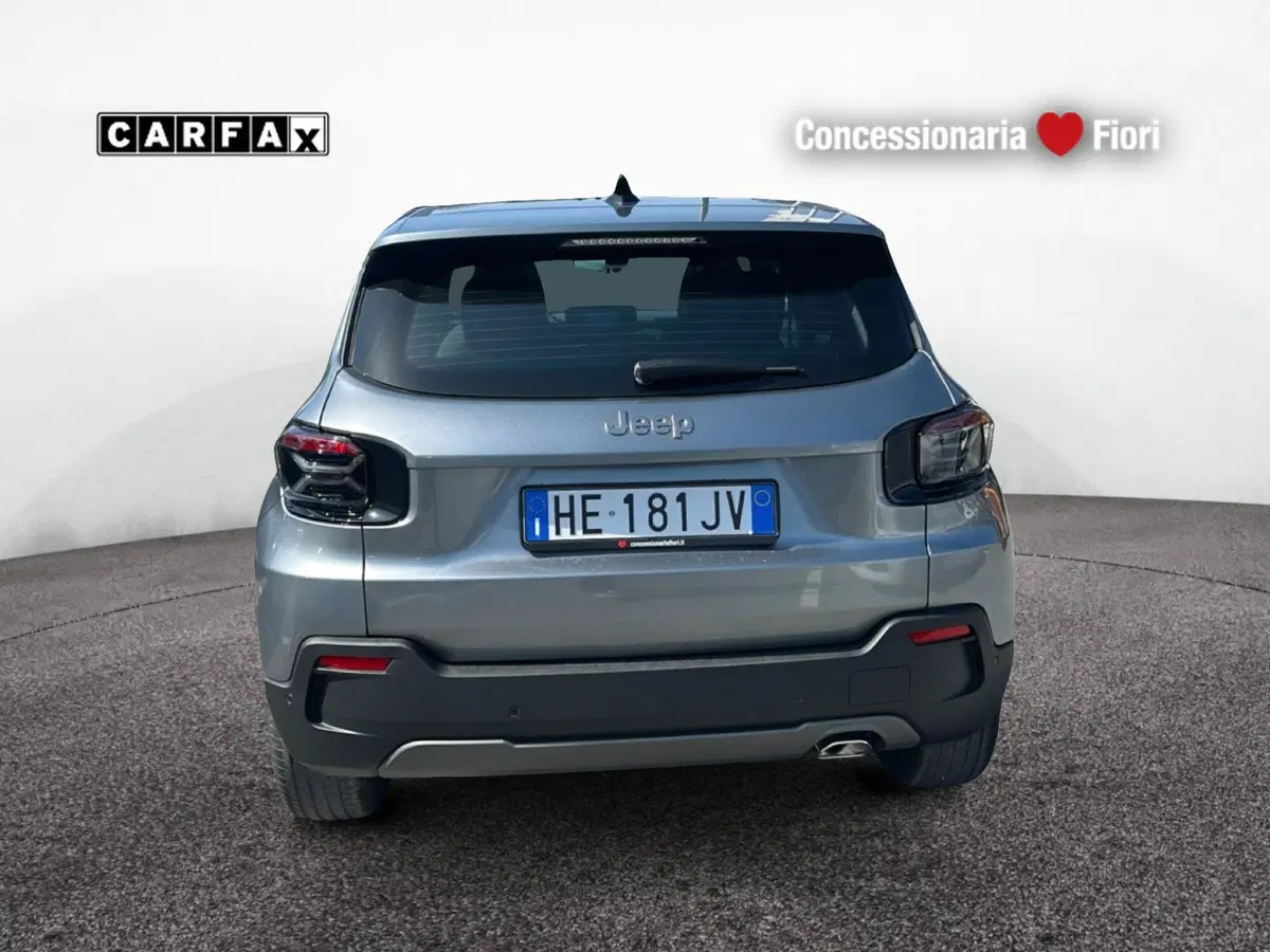 Jeep Avenger nuova a Latina (5)