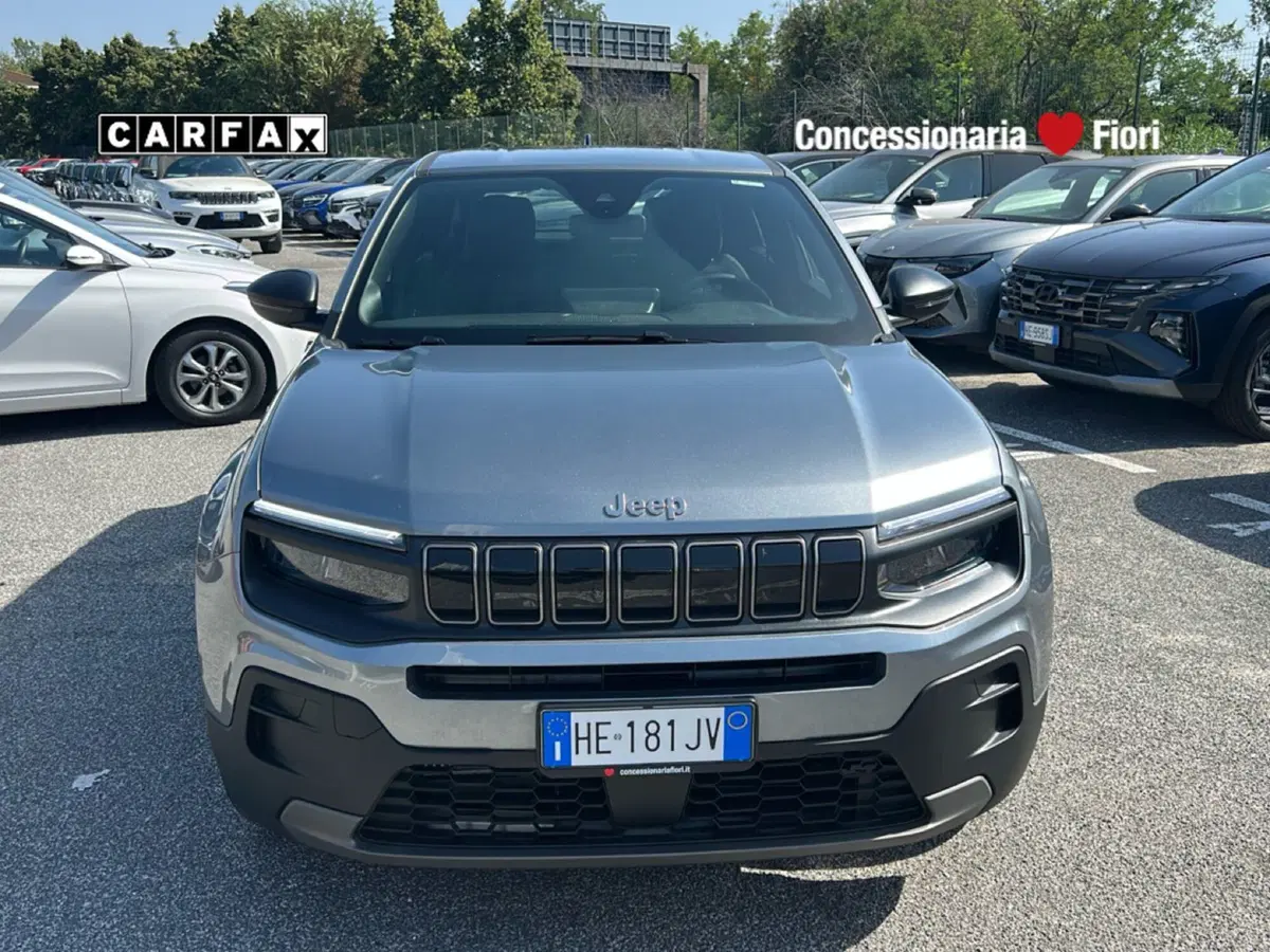 Jeep Avenger nuova a Latina (7)
