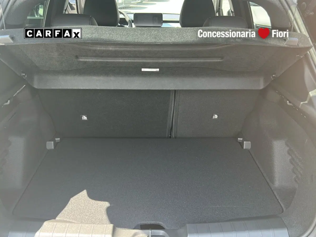 Jeep Avenger nuova a Latina (10)