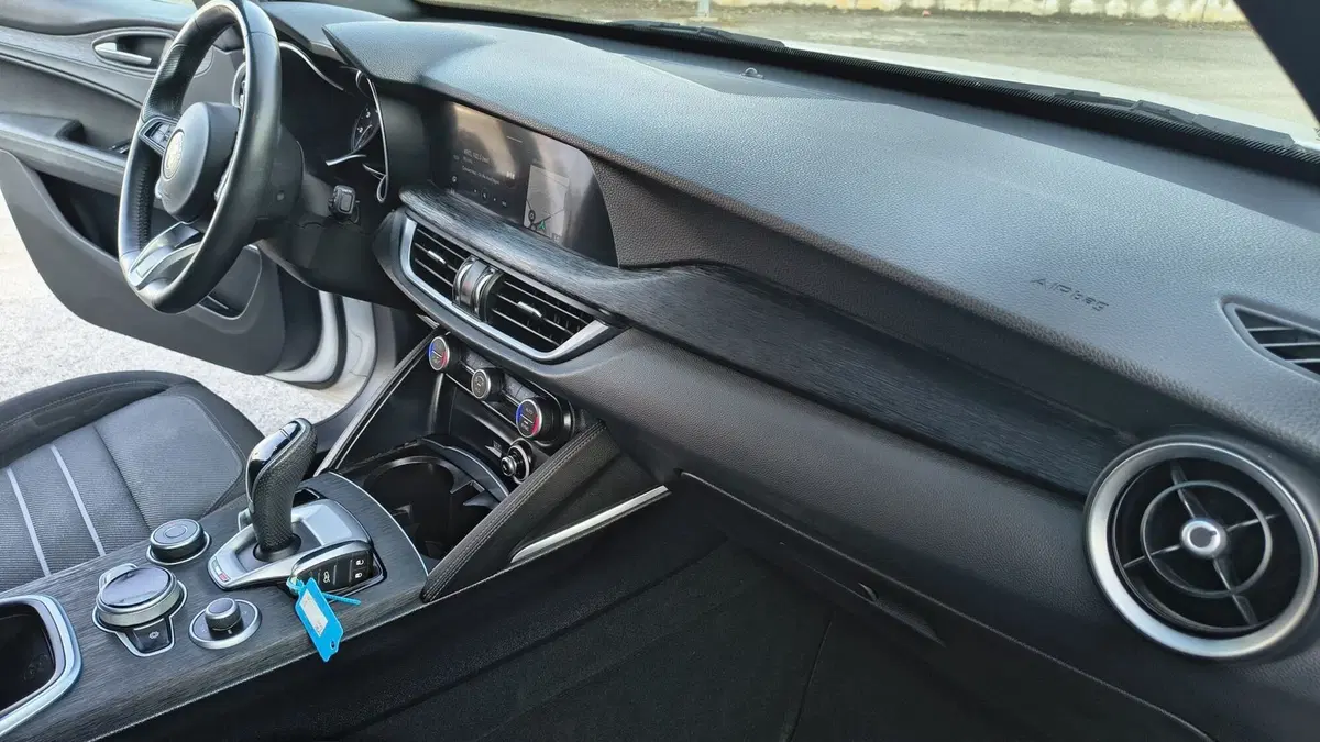 Alfa Romeo Stelvio usata a Padova (12)