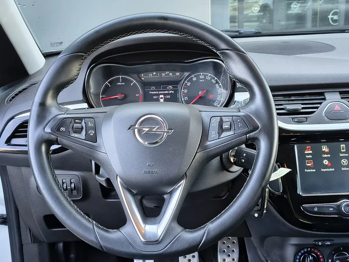 Opel Corsa usata a Padova (11)