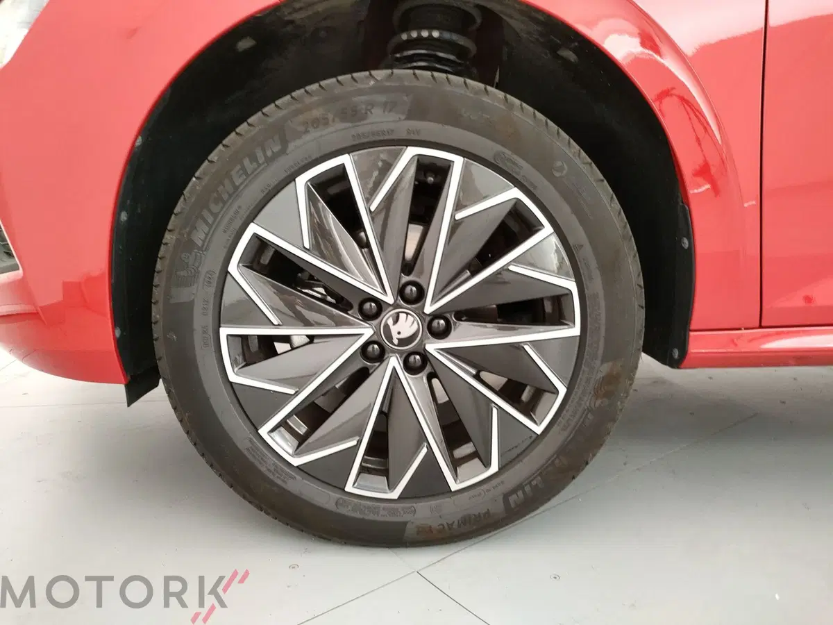 Skoda Kamiq usata a Varese (7)