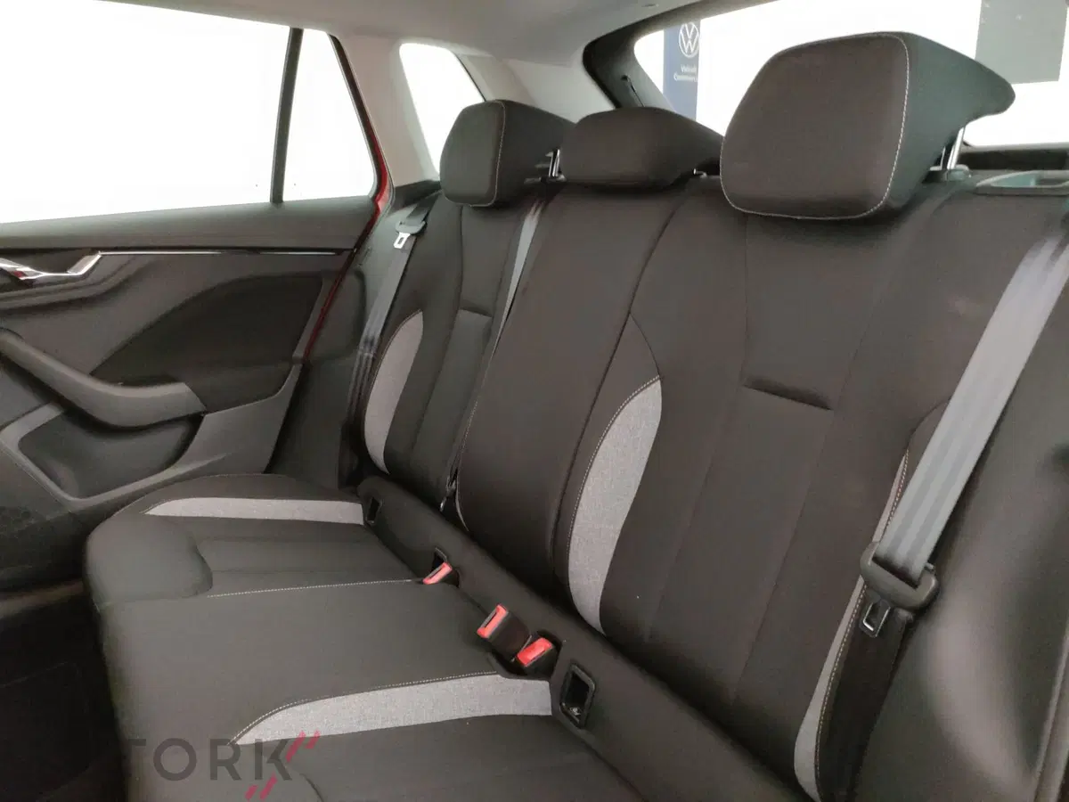 Skoda Kamiq usata a Varese (9)