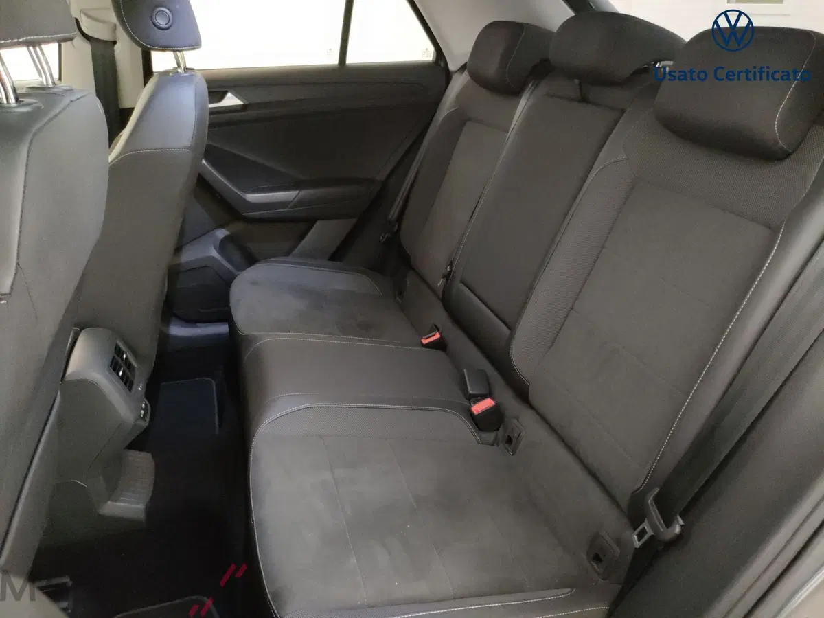 Volkswagen T-Roc usata a Varese (11)