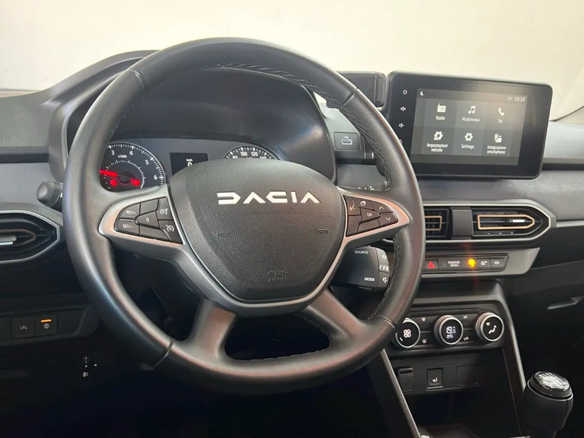 Dacia Sandero Stepway usata a Roma (12)