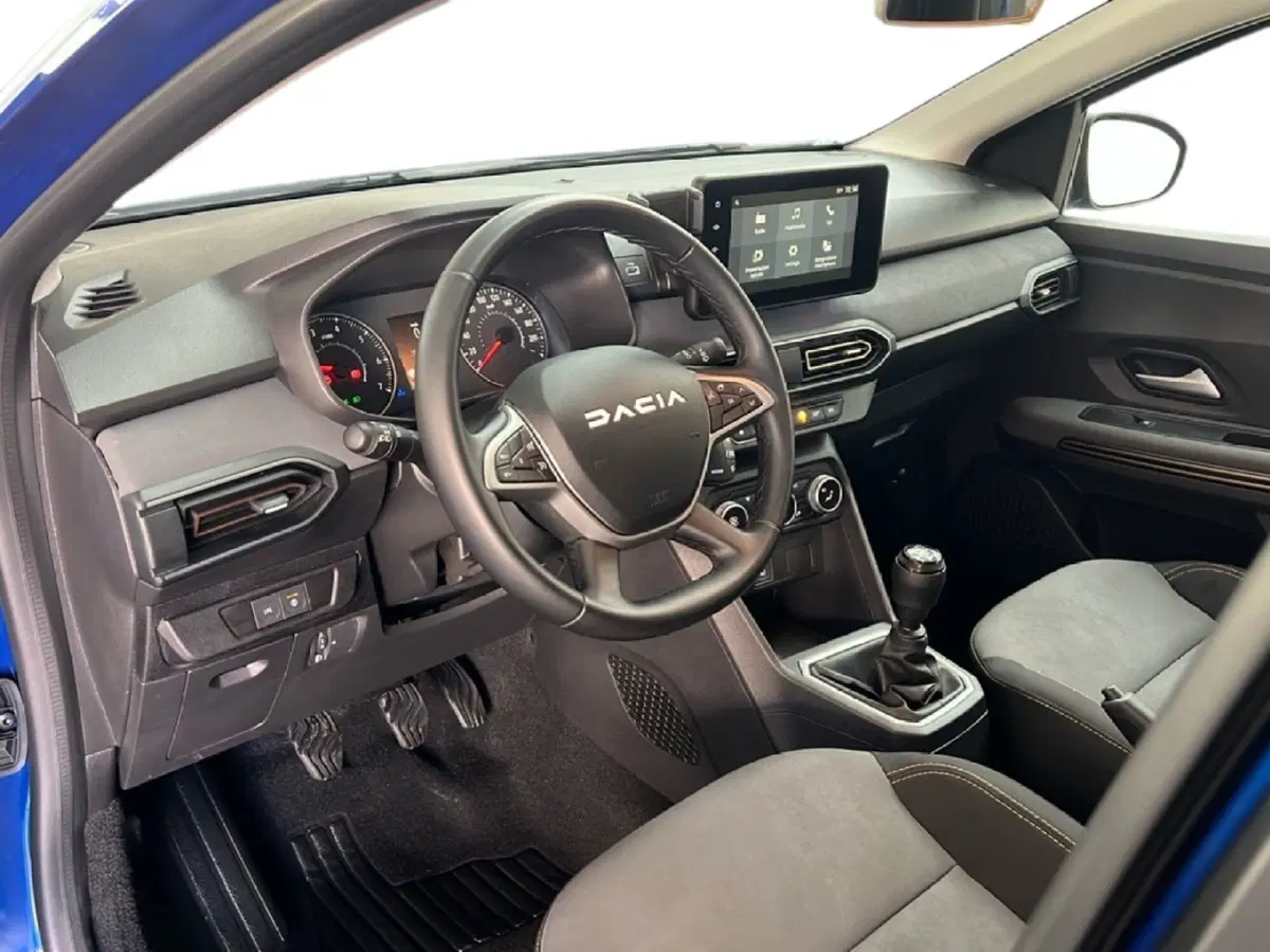 Dacia Sandero Stepway usata a Roma (15)