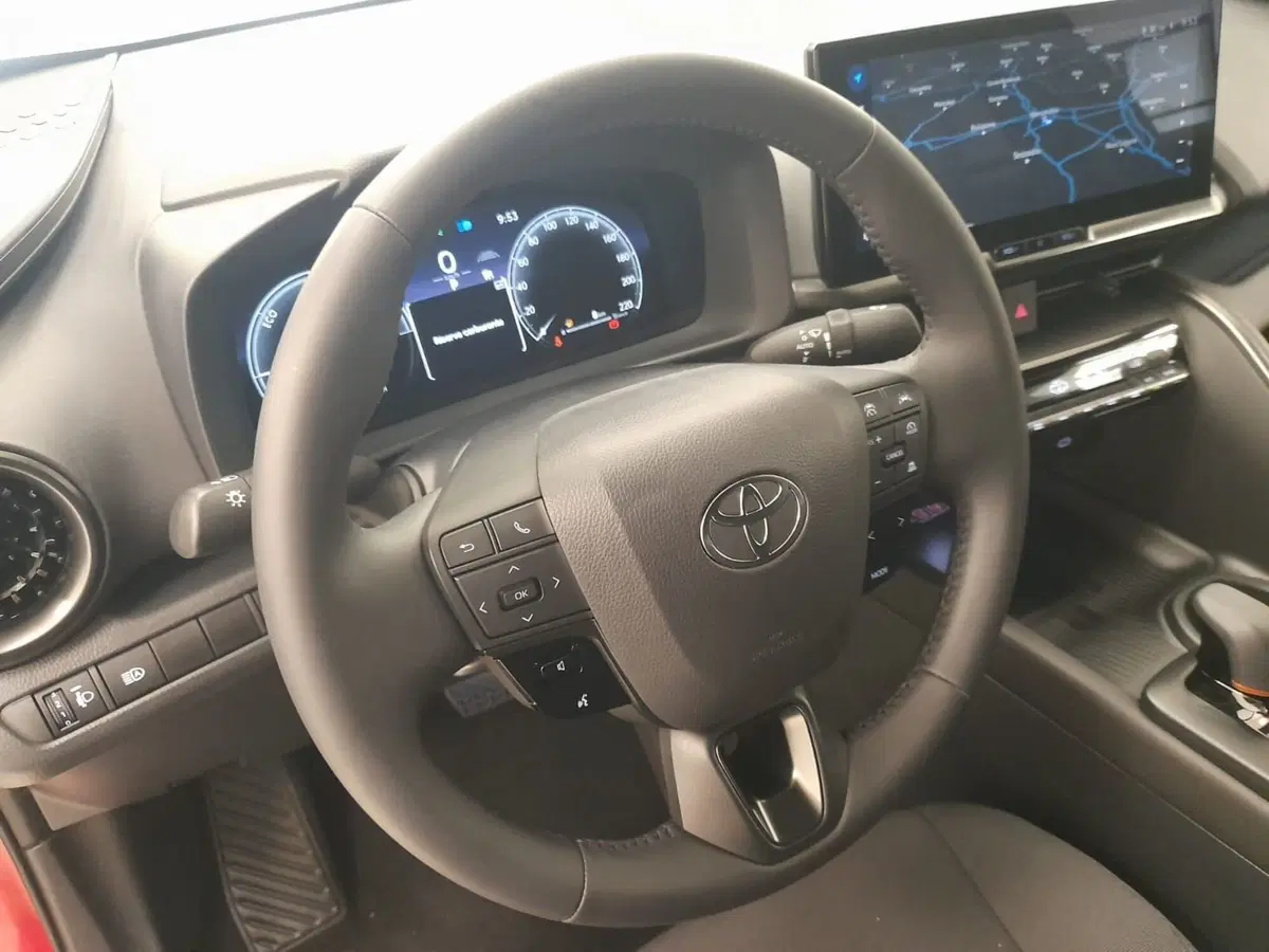 Toyota Toyota C-HR usata a Alessandria (10)