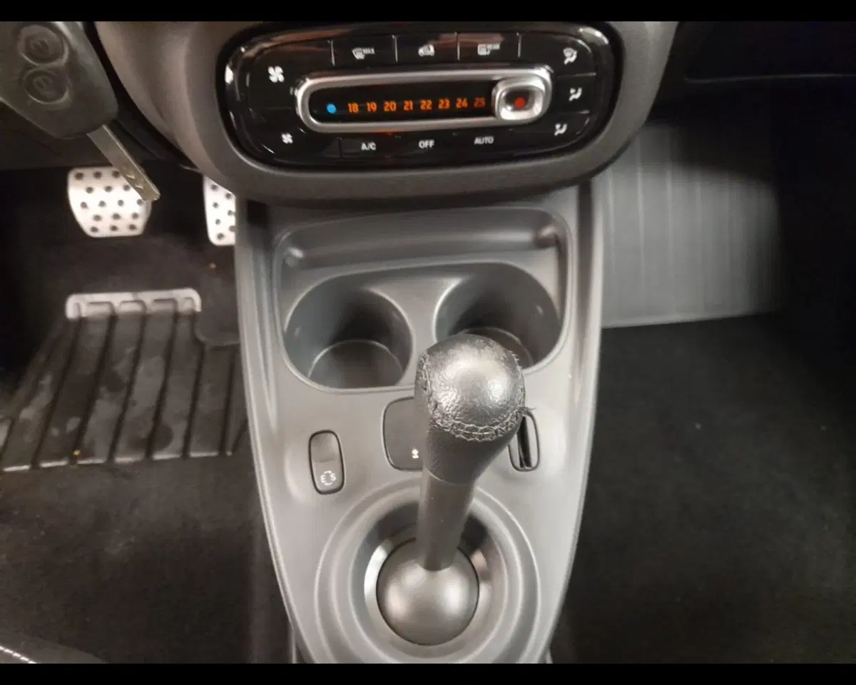 smart Fortwo usata a Savona (14)