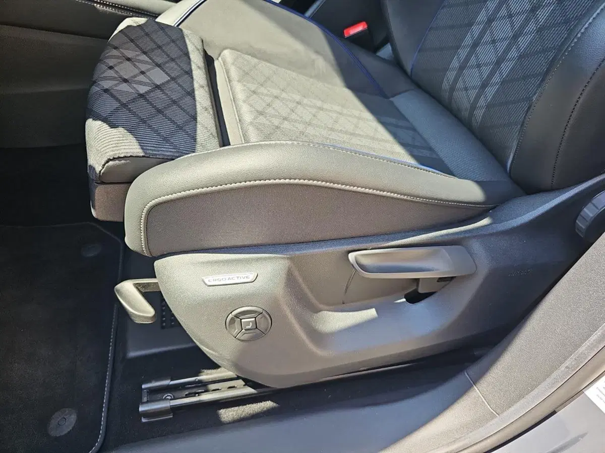 Volkswagen Tiguan usata a Lecco (14)