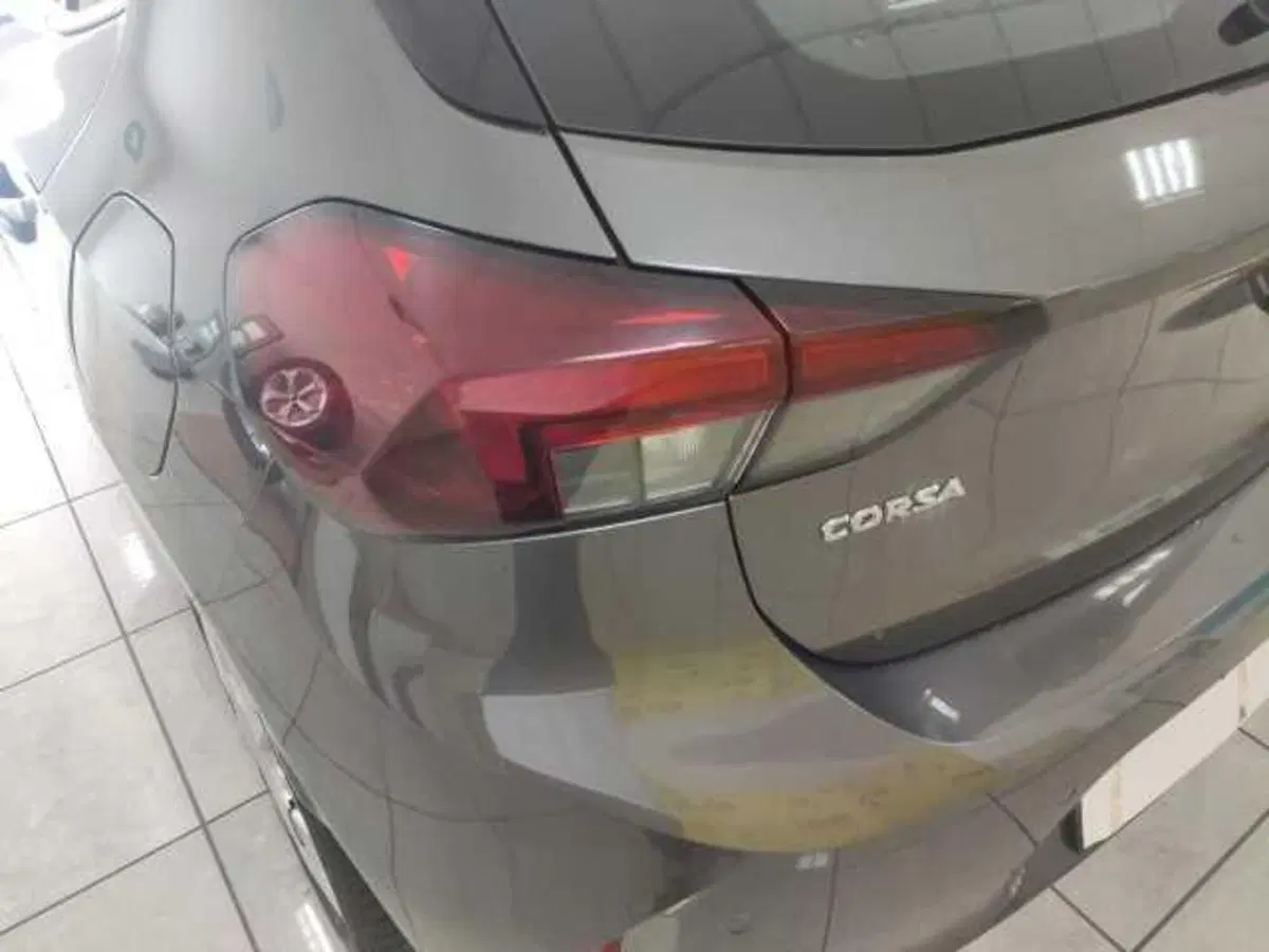 Opel Corsa usata a Avellino (9)