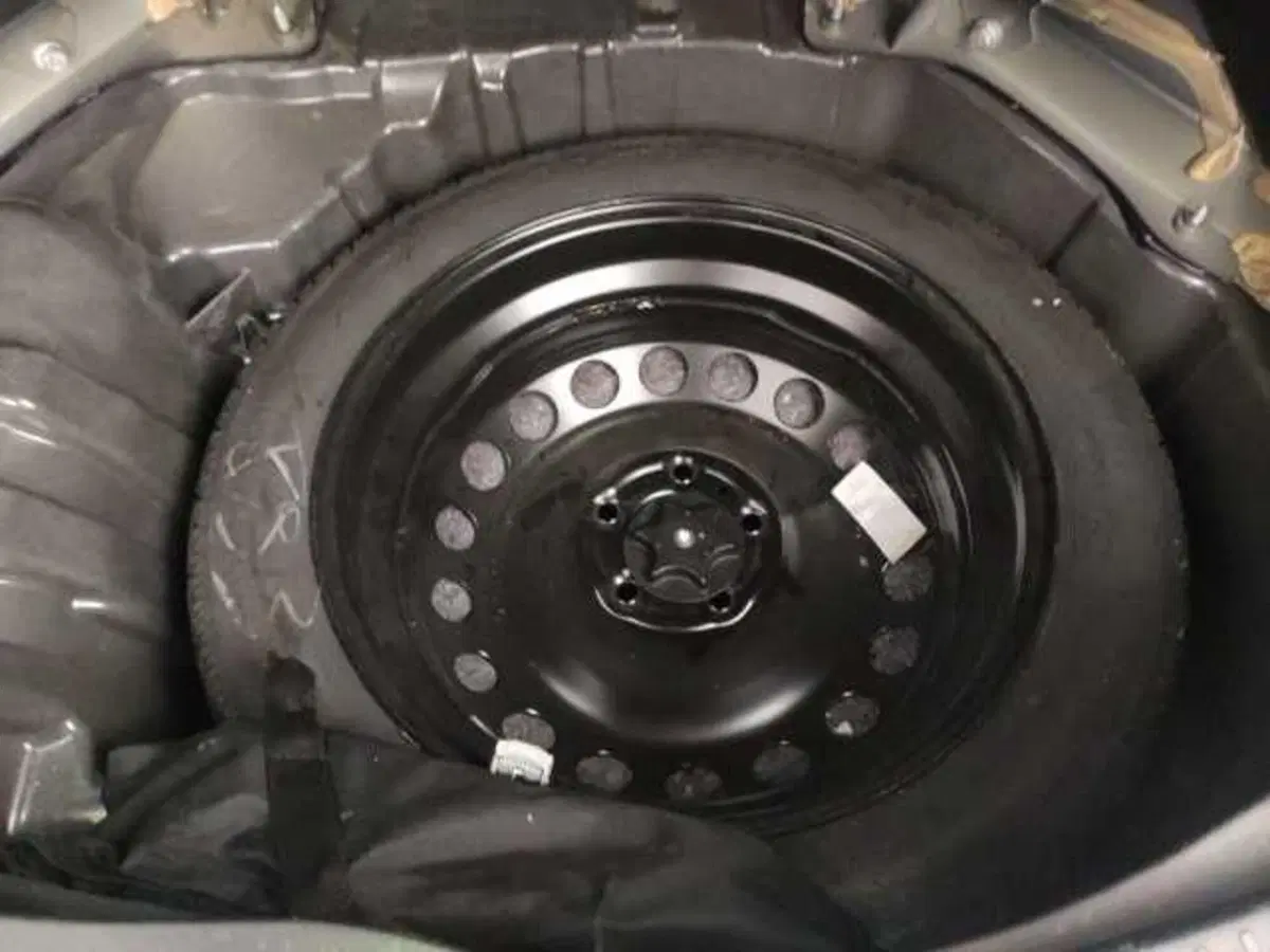 Renault Scenic E-Tech Electric usata a Avellino (13)