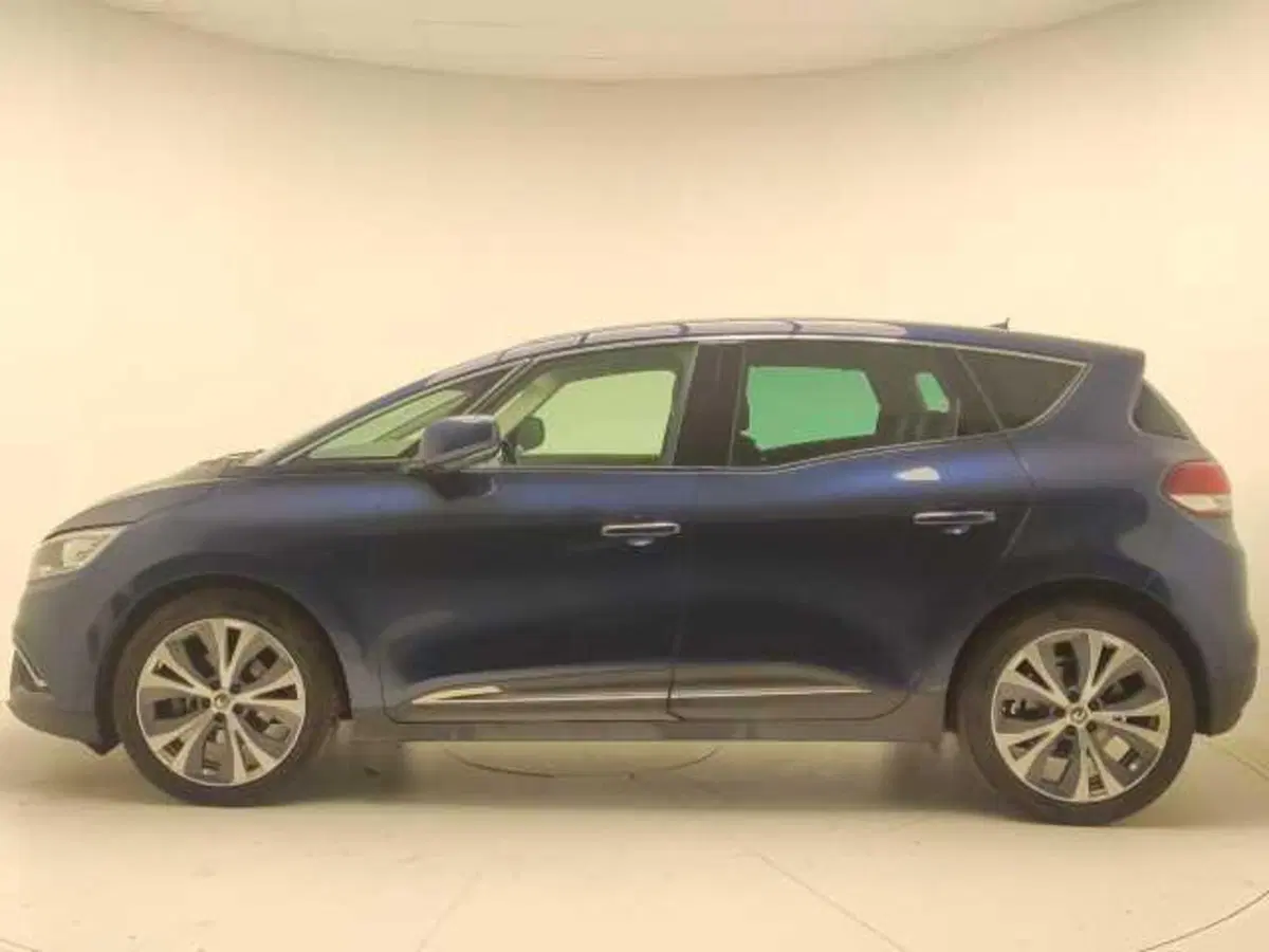 Renault Scenic E-Tech Electric usata a Avellino (3)