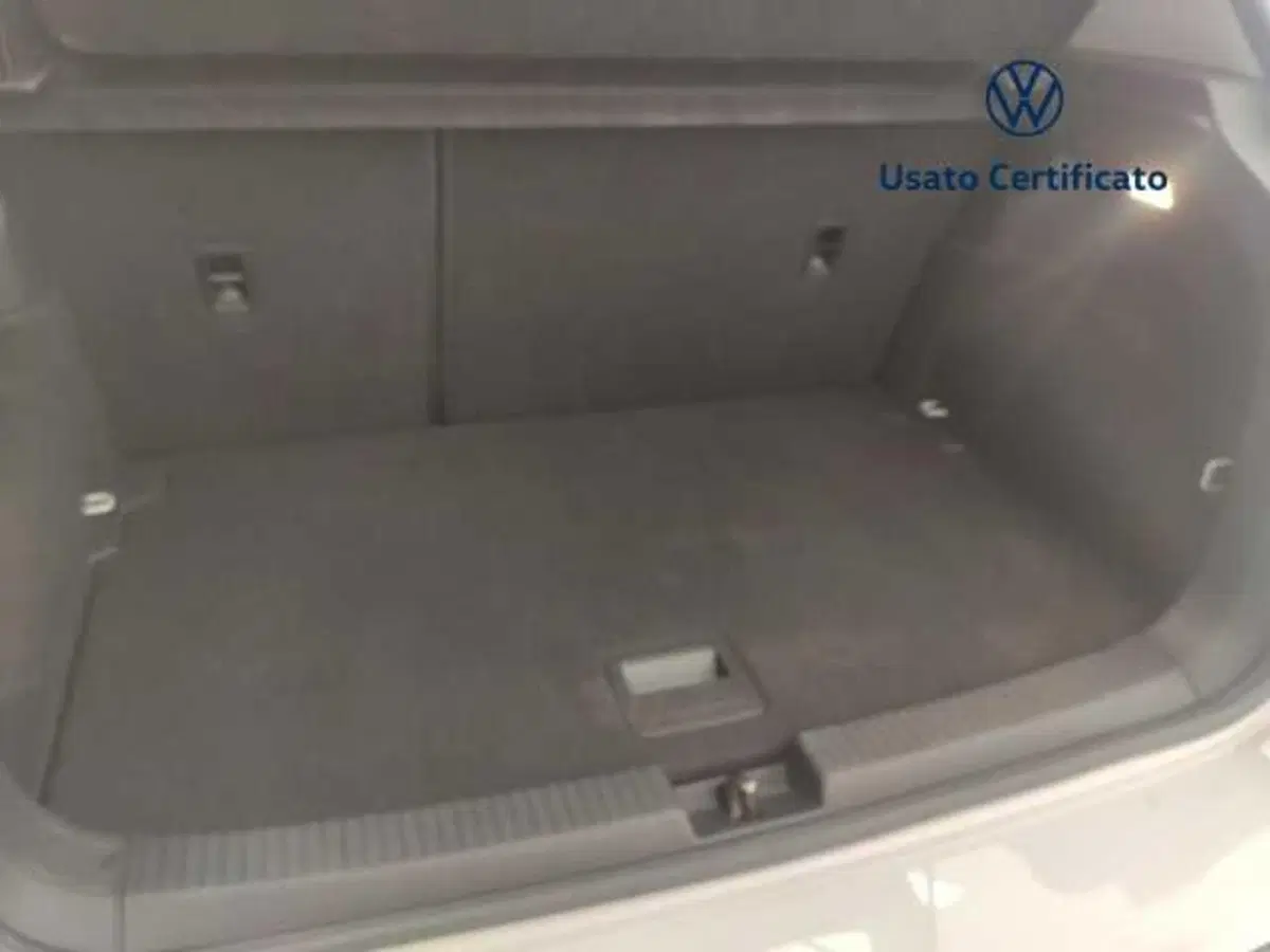 Volkswagen T-Cross usata a Avellino (11)