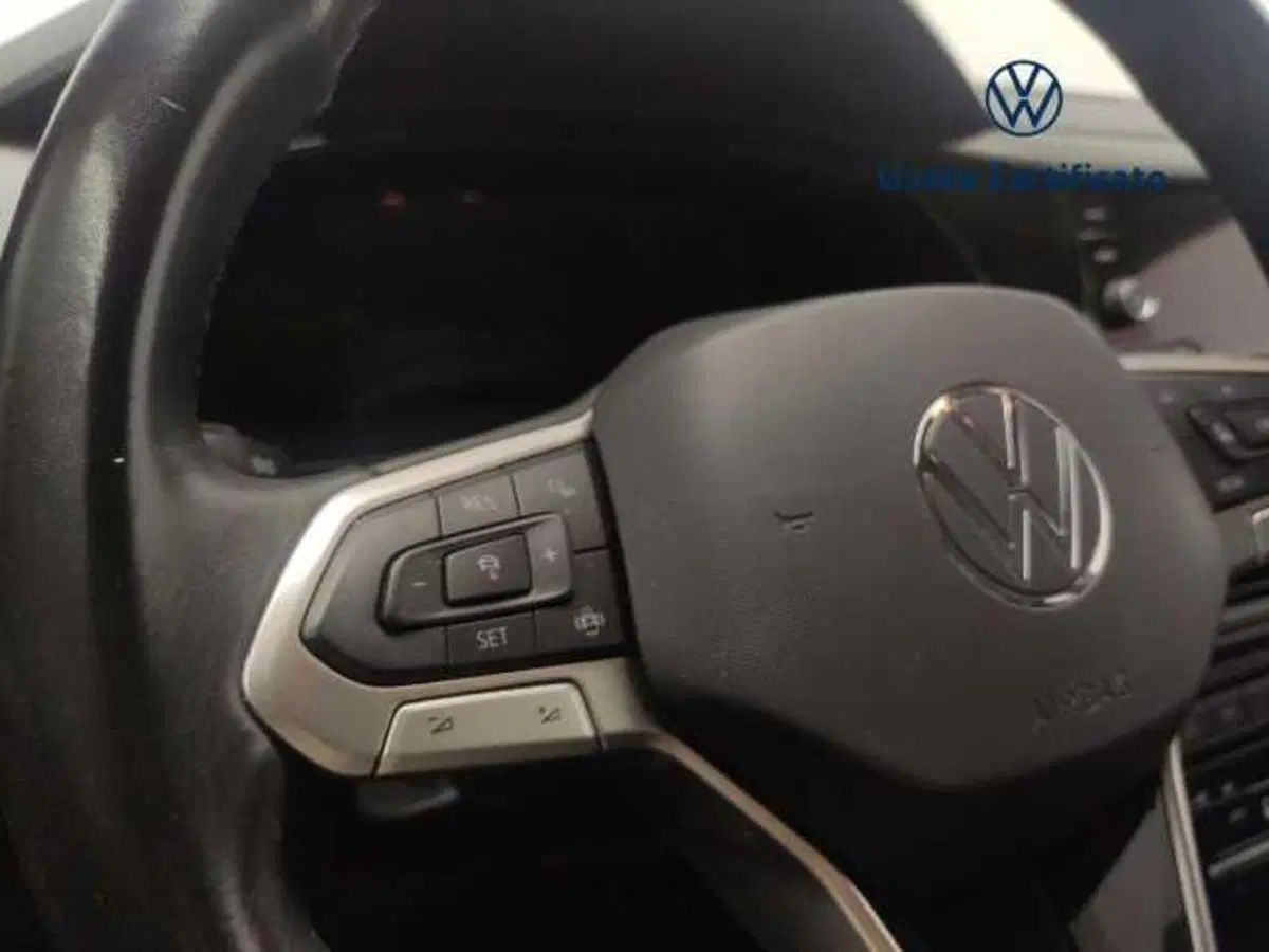 Volkswagen T-Cross usata a Avellino (18)