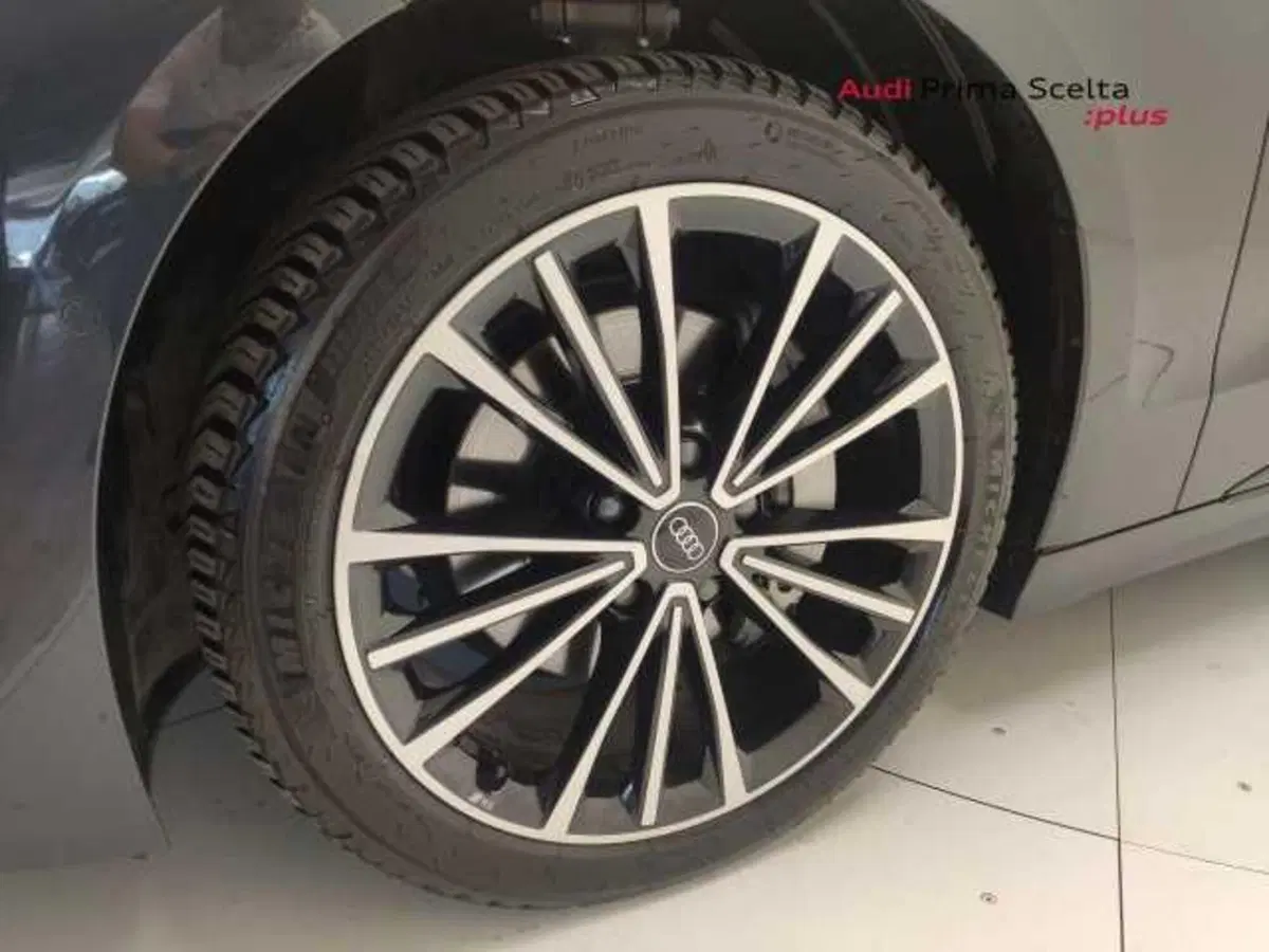 Audi A6 Avant e-Tron usata a Avellino (14)