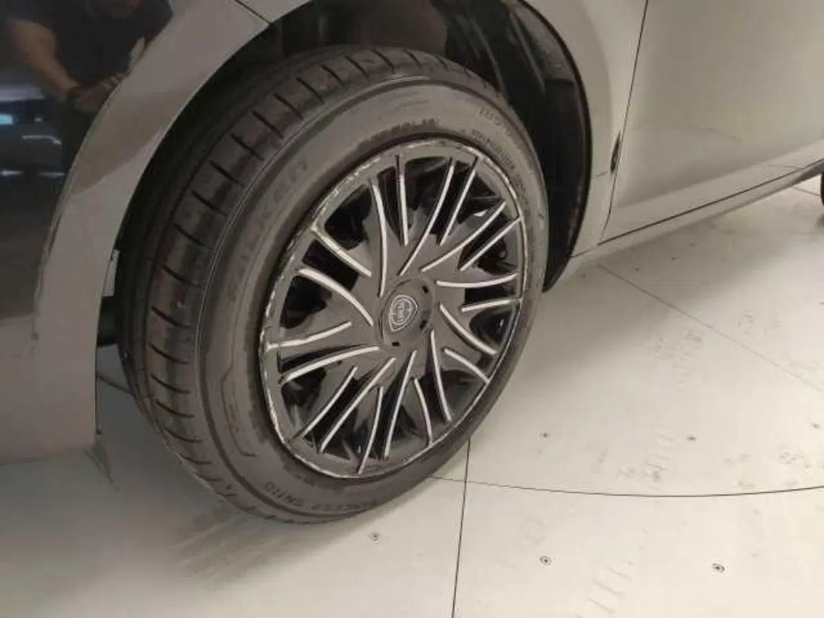 Lancia Ypsilon usata a Avellino (7)