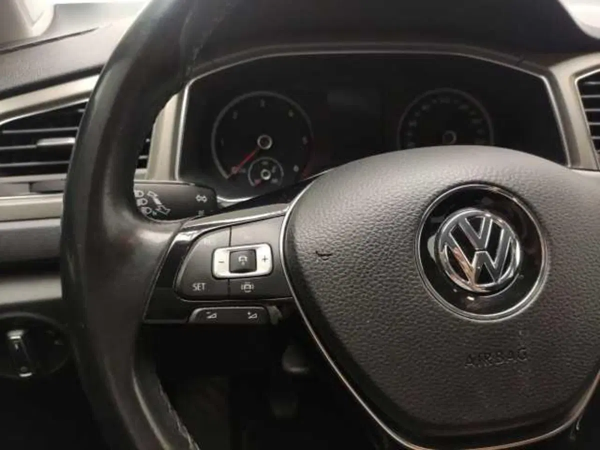 Volkswagen T-Roc usata a Avellino (19)