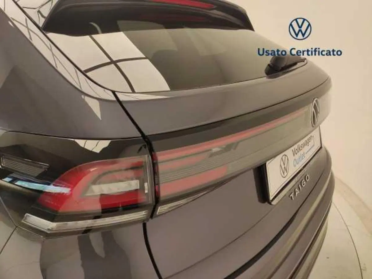 Volkswagen Taigo nuova a Avellino (14)