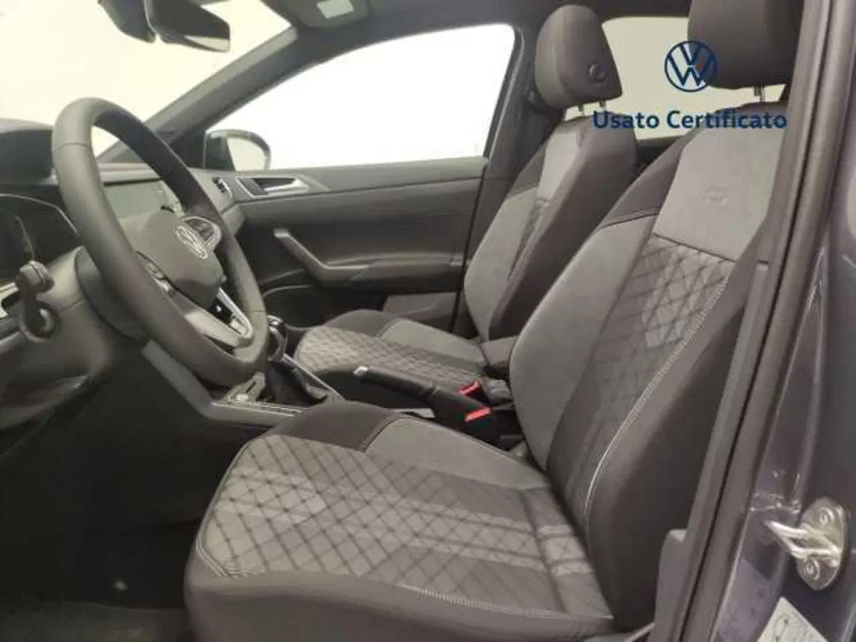 Volkswagen Taigo nuova a Avellino (19)