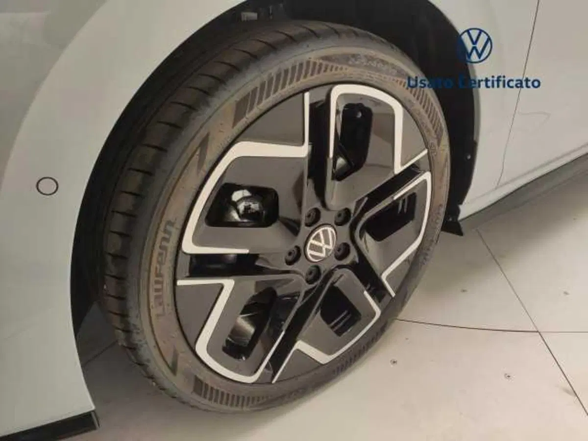 Volkswagen Golf nuova a Avellino (10)