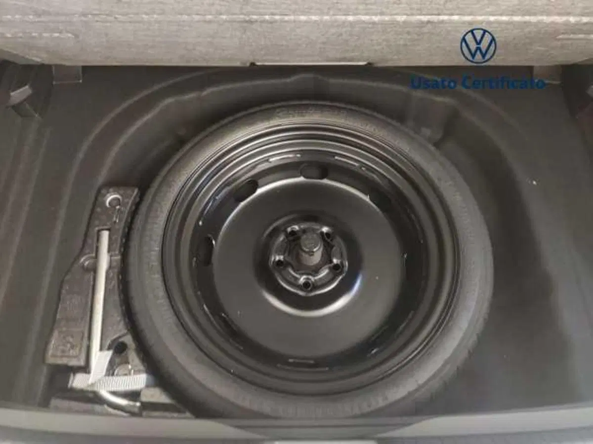 Volkswagen Golf nuova a Avellino (15)