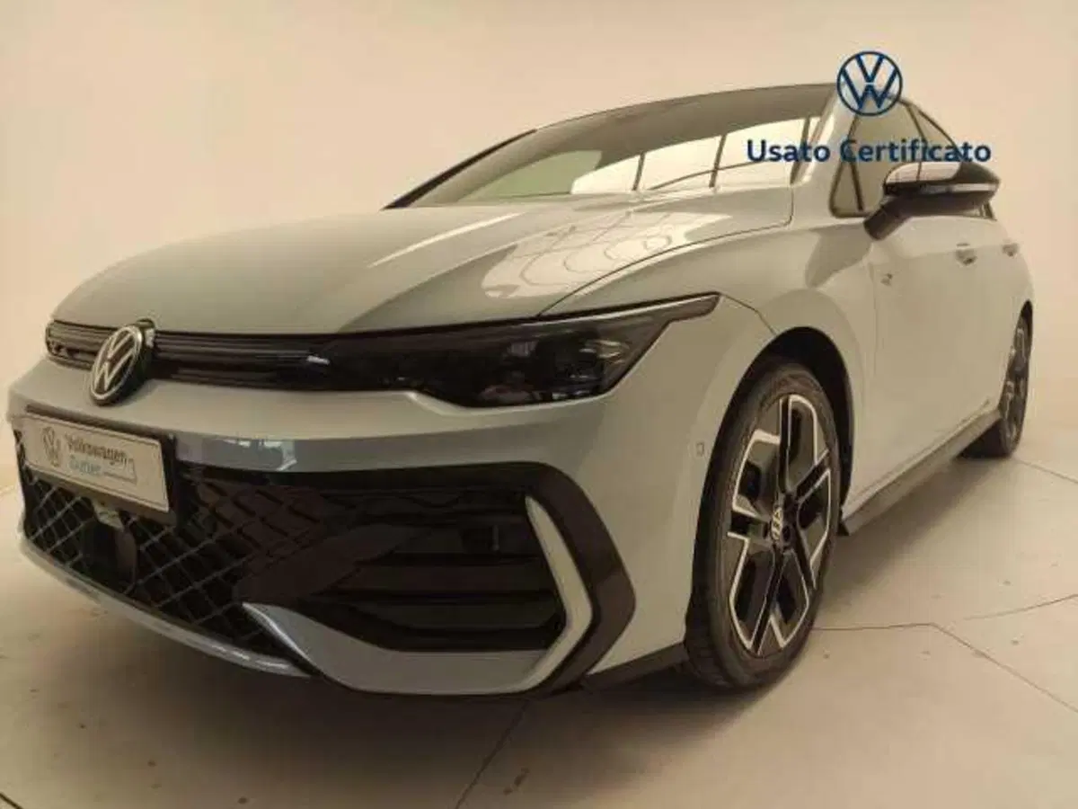 Volkswagen Golf nuova a Avellino (8)