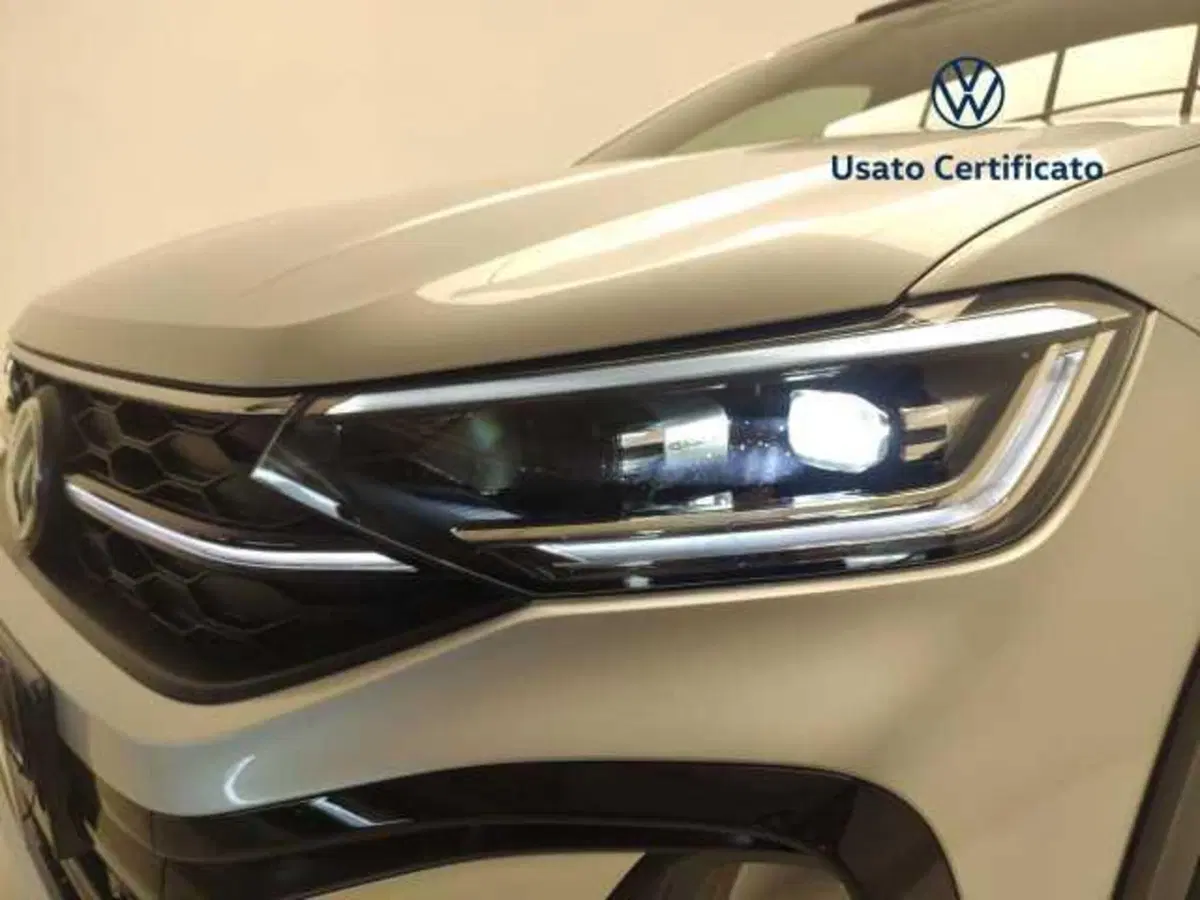 Volkswagen Taigo nuova a Avellino (11)