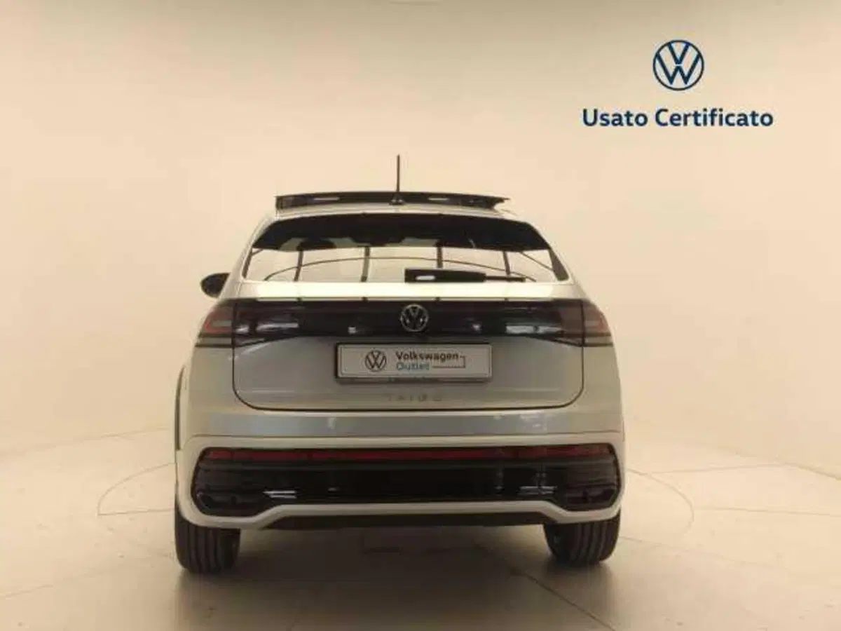 Volkswagen Taigo nuova a Avellino (6)
