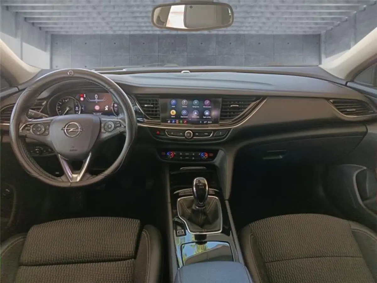Opel Insignia Station Wagon usata a Bari (12)