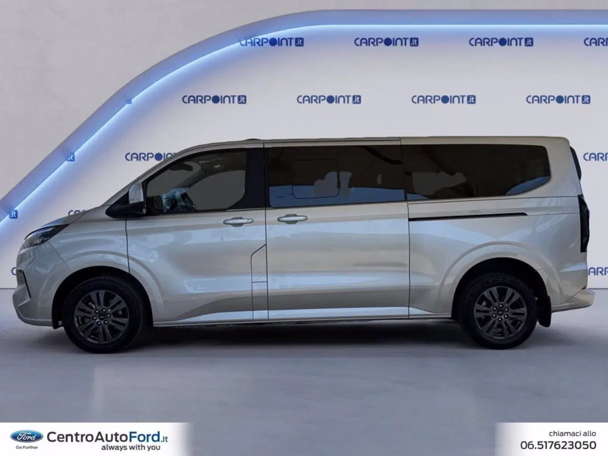 Ford Tourneo Custom usata a Roma (2)