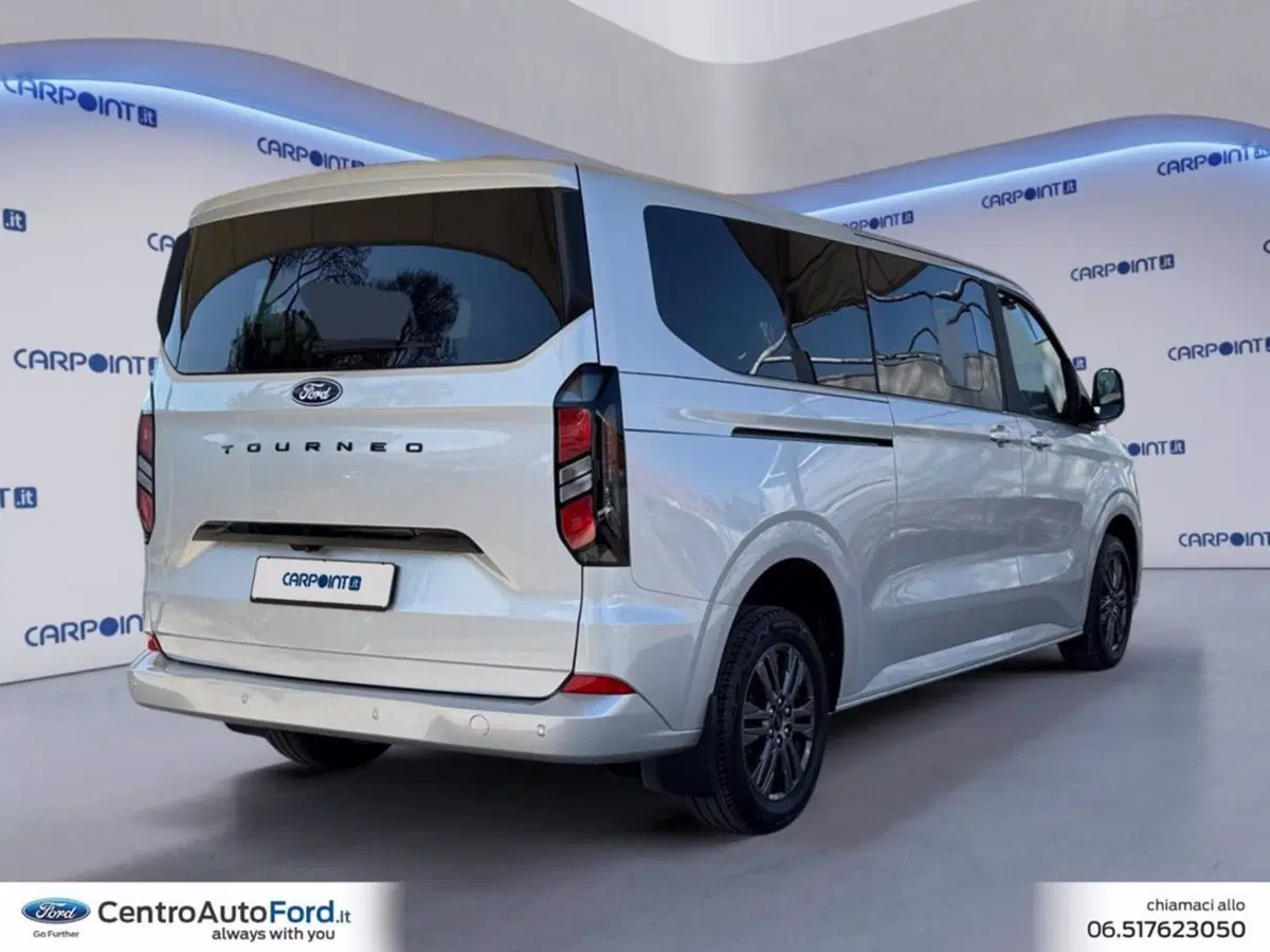 Ford Tourneo Custom usata a Roma (5)