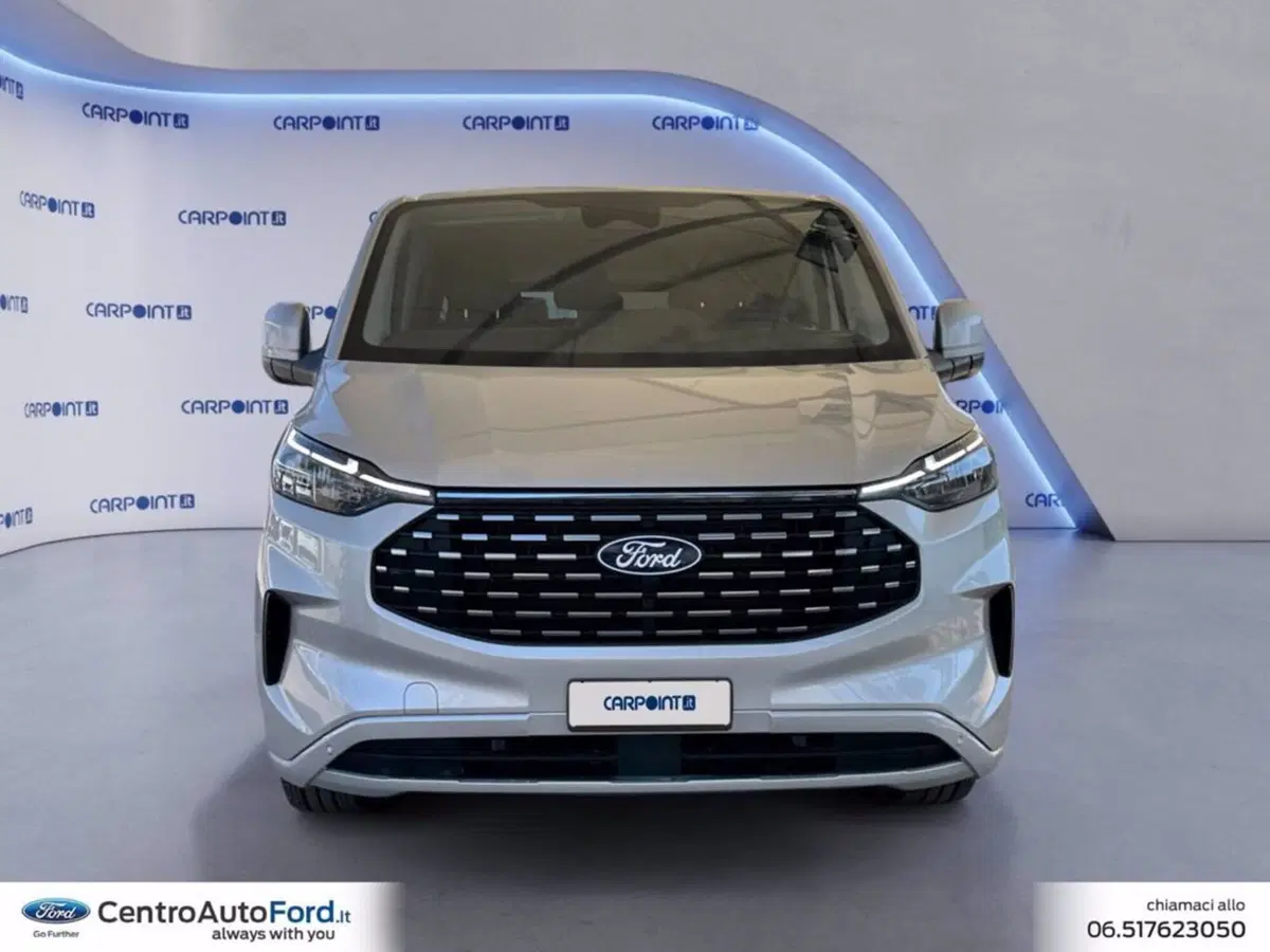 Ford Tourneo Custom usata a Roma (8)