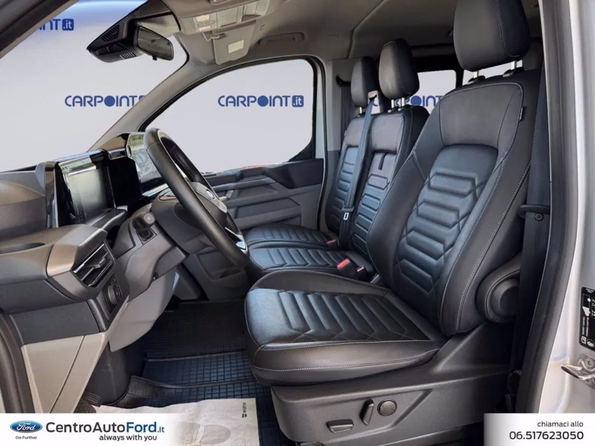 Ford Tourneo Custom usata a Roma (9)