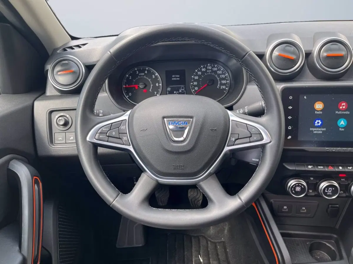 Dacia Duster usata a Milano (13)