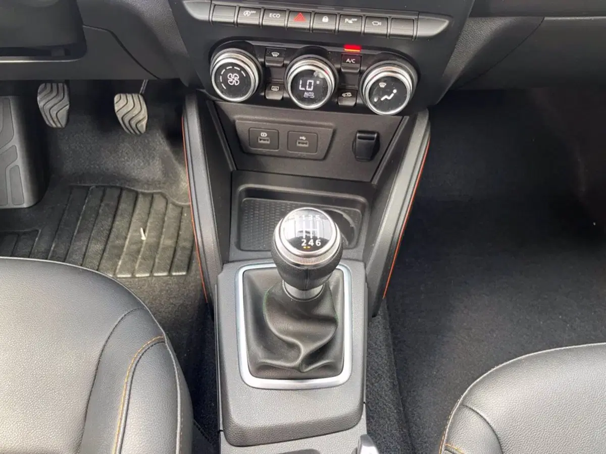 Dacia Duster usata a Milano (16)