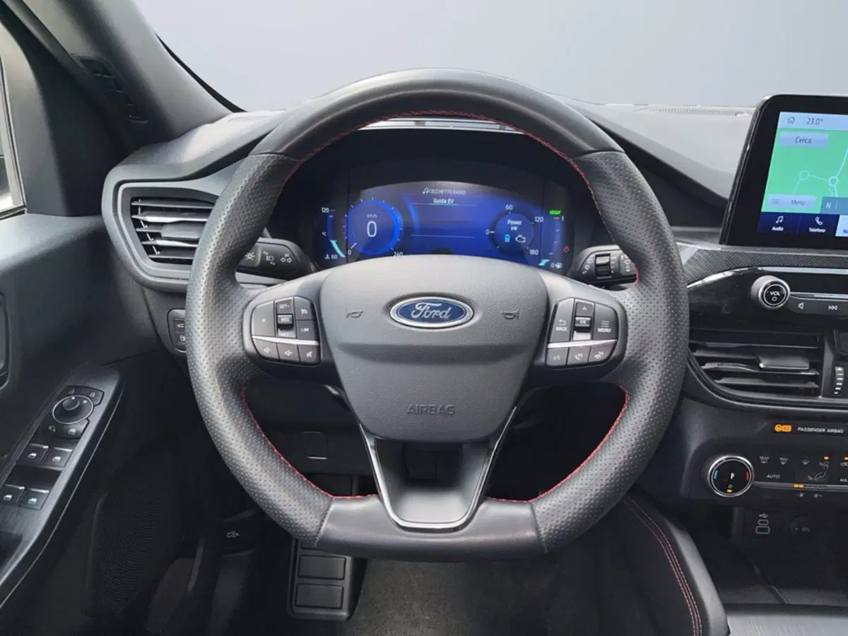 Ford Kuga usata a Milano (13)
