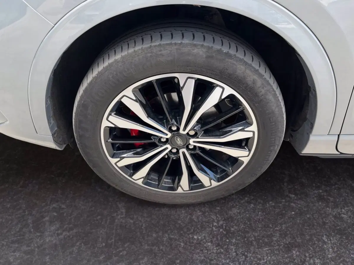 Ford Kuga usata a Milano (9)