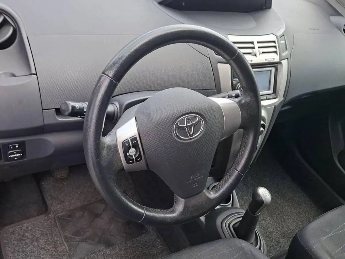 Toyota Yaris usata a Torino (9)